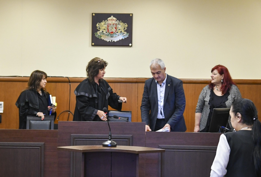 Съдът отново не успя да даде ход на делото за атентата в Сарафово (СНИМКИ)
