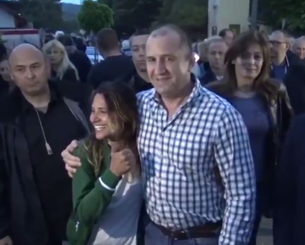 ВИДЕОТО с президента Румен Радев и бразилката стана световна сензация! (ГОРЕЩИ КОМЕНТАРИ)