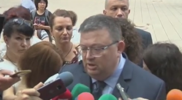 Цацаров похвали Радев за познанията му на съдебната система и захапа Лозан Панов заради болните му амбиции да разделя 
