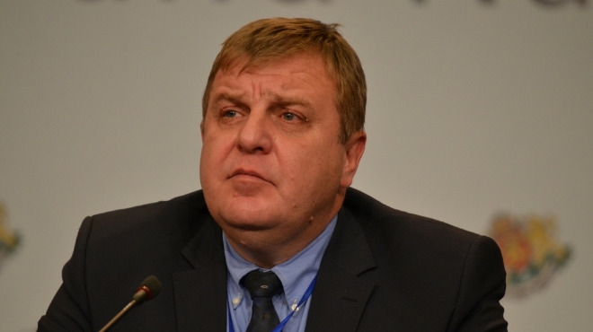 Канал 3: Трус във ВМРО след влизането във властта, стотици напускат партията
