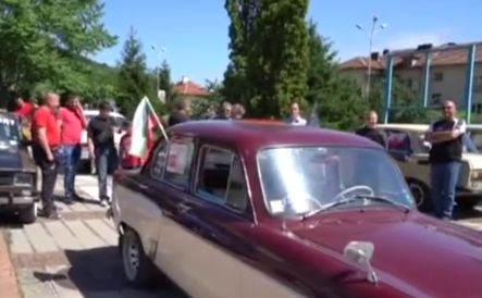Десетки москвичи тръгнаха на поход до връх Околчица (ВИДЕО)