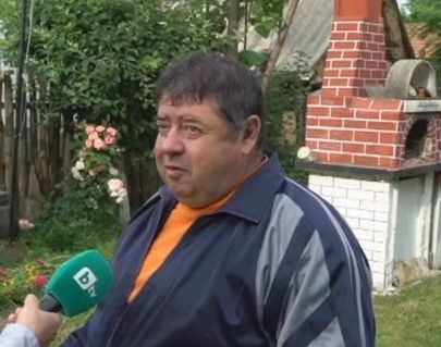 На 2 юни в двора на този тракторист е истински празник, причината ще ви смае! (ВИДЕО)