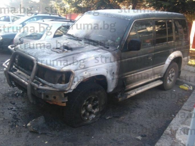 Подпалиха колата на полицейски шеф 