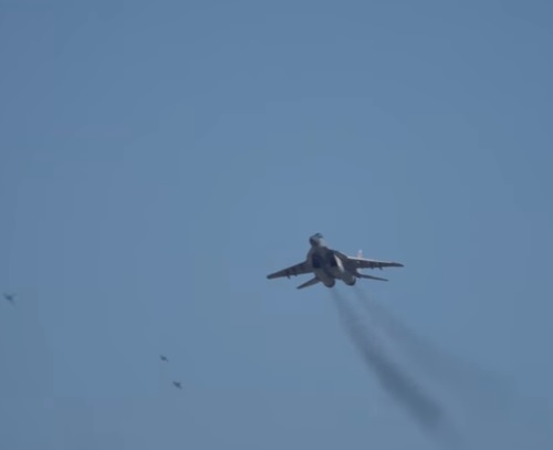 Появи се уникално ВИДЕО с Румен Радев, вижте как пилотира президентът