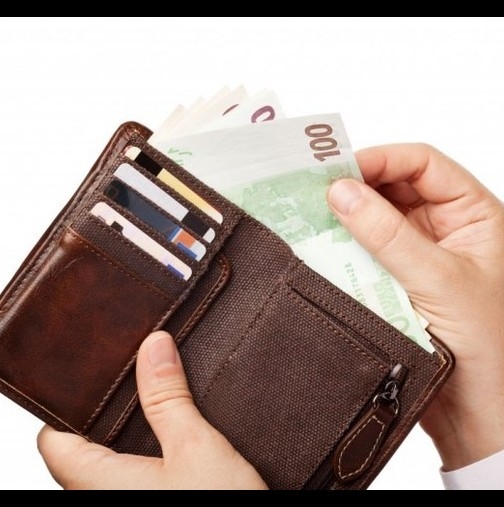 Какъв цвят е портфейлът Ви? От това зависи, дали ще бъдете богати, или не