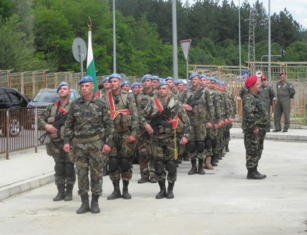 Наши военни рамо до рамо с украински военни в люти схватки, ето защо... 