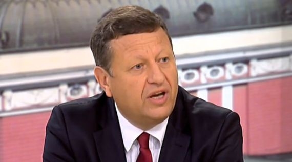 Шефът на КРС обясни какво всъщност ще плащаме след падането на роуминга в ЕС от 15 юни 