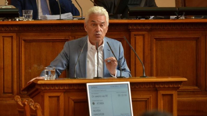 Волен Сидеров взриви НС: Ако мажоритарен парламент избере Евразия, ЕС ще изреве като "бяла мечка в топло време"