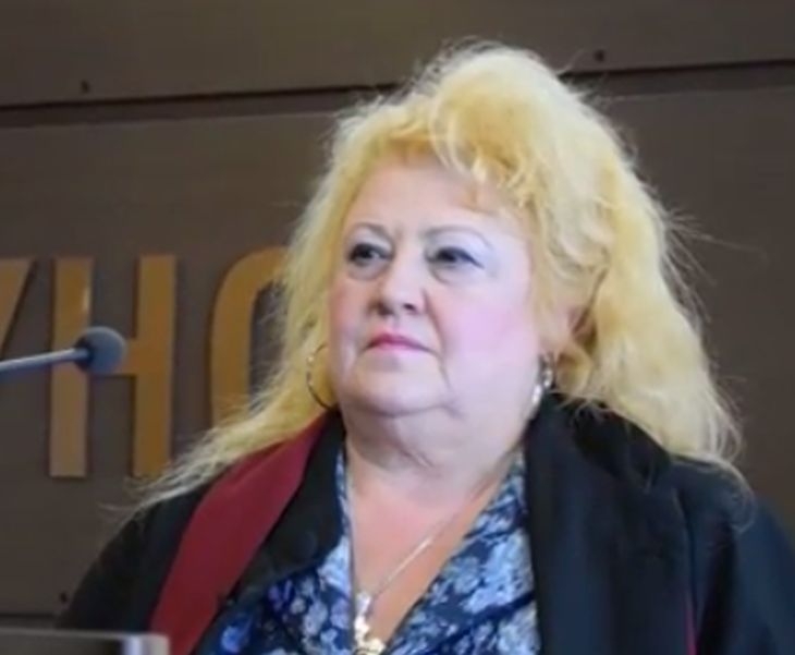 Първи коментар на скандалната преподавателка, писала "Среден 3" за празен лист  (ВИДЕО)