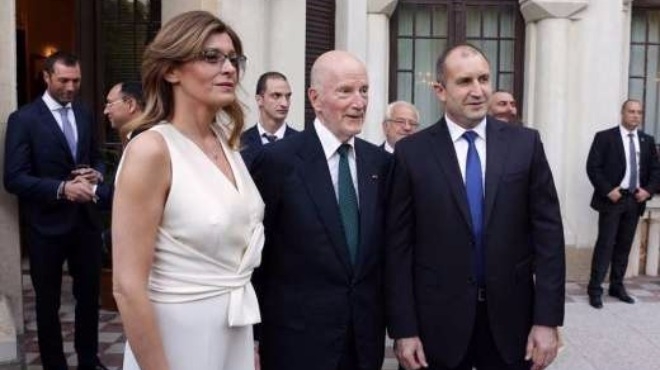 Царят почетен от трима президенти и трима премиери, дамите на властта блестят на събитието (УНИКАЛНИ СНИМКИ)