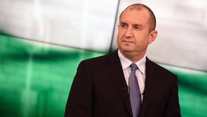 Радев категоричен: Трябва да отстояваме интересите си при преговорите за покупката на бойни самолети