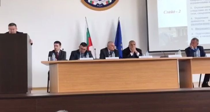Първо в БЛИЦ! Борисов се пусна НА ЖИВО от съвещанието на ръководството на МВР, Цацаров обяви за разкрито тежко престъпление 