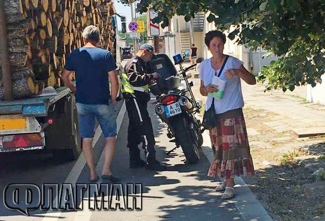 Внучето на бабката, спретнала мелето в Бургас, проплакало секунди преди удара: Внимавай! (СНИМКИ)