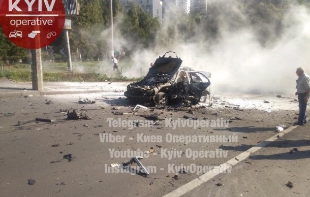 Терор в Киев: Взрив разкъса "Мерцедес" и висш шеф в украинското военно разузнаване (СНИМКИ/ВИДЕО)