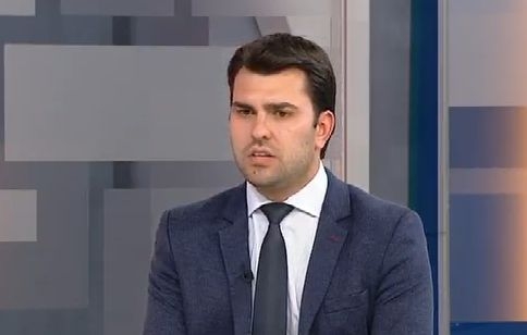 Георг Георгиев обясни защо договорът за добросъседство ще бъде подписан и на македонски език 