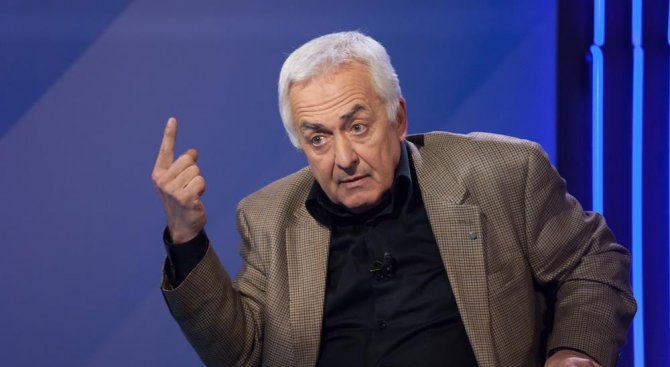 Астрофизик от БАН сензационно: НАСА знае, че има извънземни още от 8 юли 1947 г. и само ни тества чрез "Анонимните", известни българи също са виждали НЛО! 