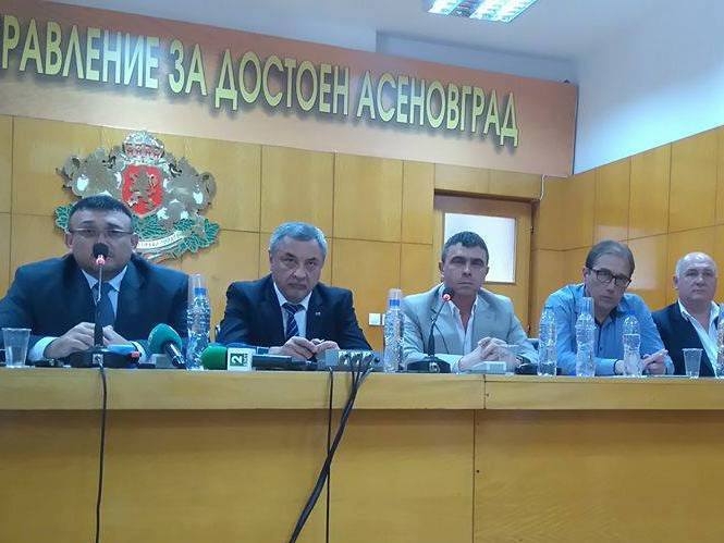 Кметът на Асеновград разпореди незабавна проверка на незаконното строителство в ромската махала