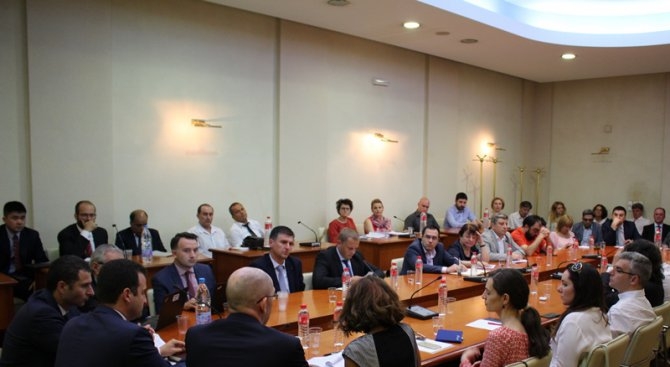 Световната банка показа как ще либерализира нашия пазар на тока 