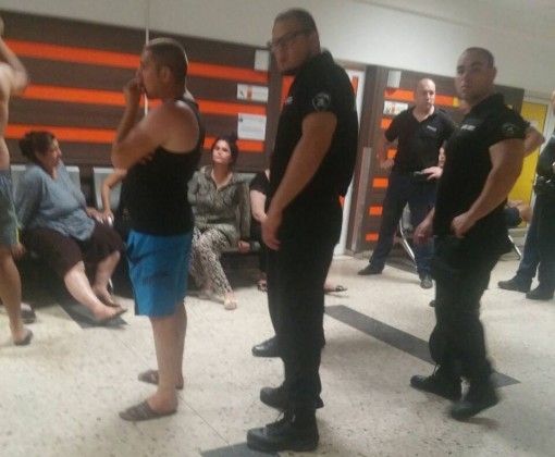 Вижте ексклузивни СНИМКИ от мелето след стрелбата между двата ромски клана в Пловдив