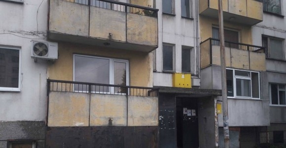 Неприятна миризма докара полицията пред дома на ботевградчанин. Когато отвориха вратата ... 