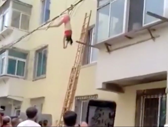 Млада китайка се затри заради секс с женен мъж