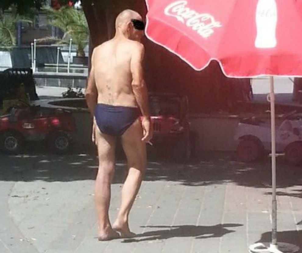 Агресивен психопат подлуди Пазарджик