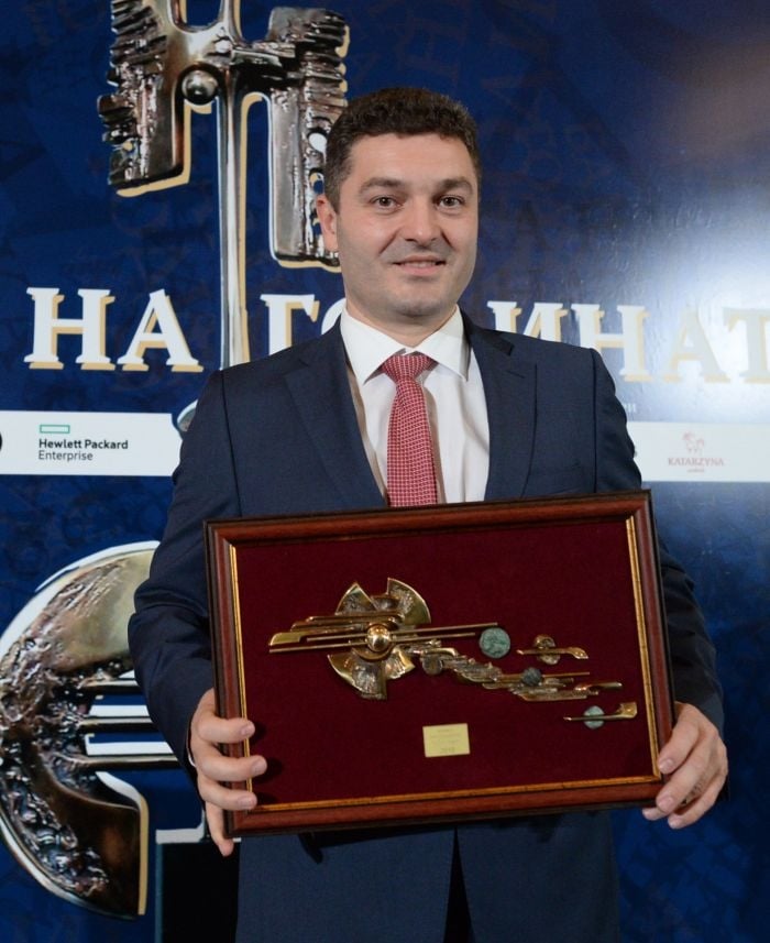 Fibank спечели приза „Банка на клиента”  в конкурса „Банка на годината”