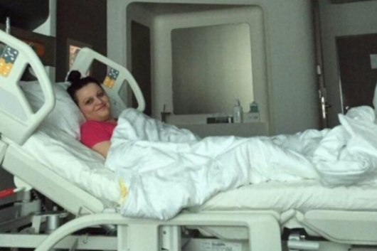 Първо умира сестрата, след нея от мъка издъхва и бащата, сега Гери се бори за живота си с много тежка диагноза 