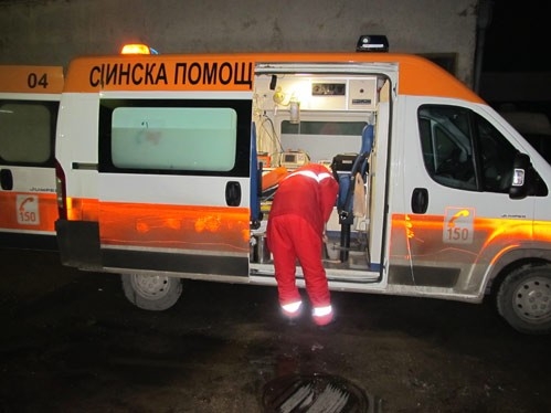 Богат бизнесмен с автосалон се нагълта с виагра и отиде с млада любовница на хотел в Петрич, но после... 