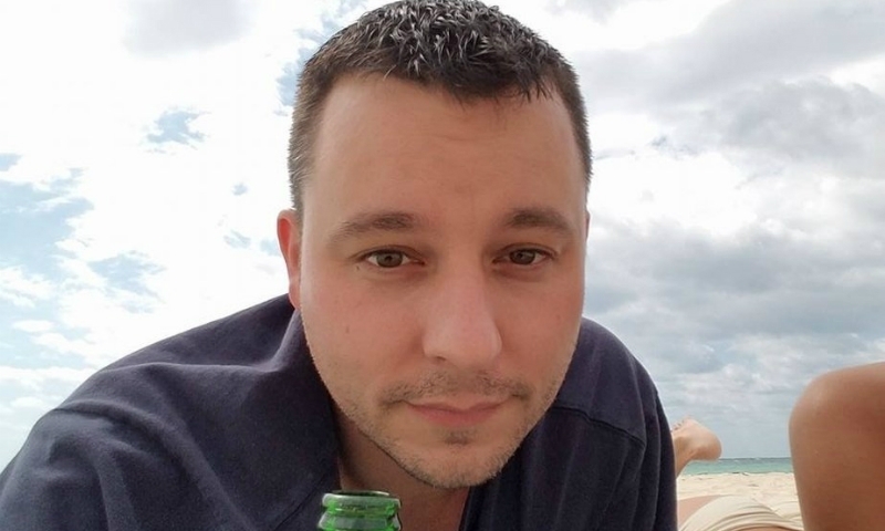 Мистерия! Бащата на офицер от САЩ обвини Русия, че синът му е убит в хотел в Минск (СНИМКИ)
