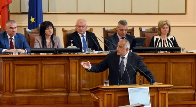 Бойко в парламента днес, ще отговаря на Нинова!