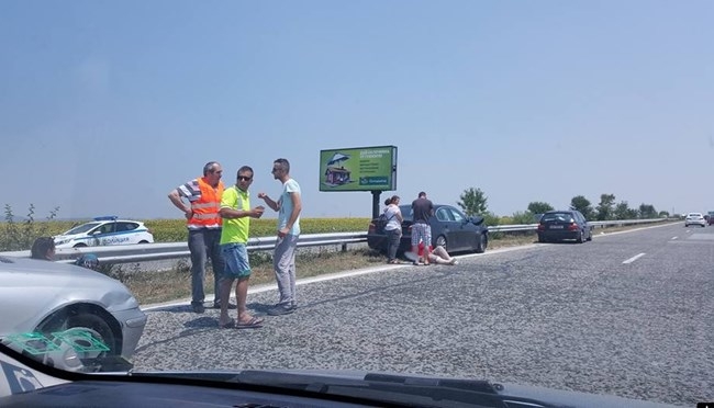 Ужасът се повтаря: Пак има верижна катастрофа на „Тракия“, съобщава се за пострадали (СНИМКИ 18+)