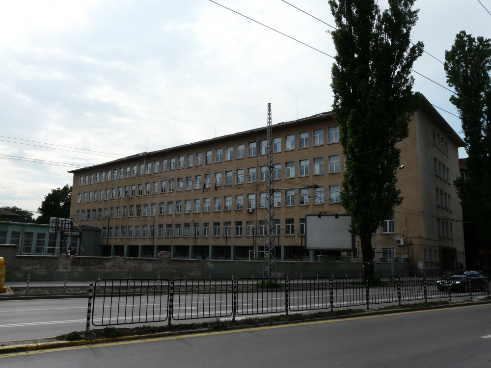 Столична елитна гимназия на нокти! Родители скочиха в подкрепа на учителка