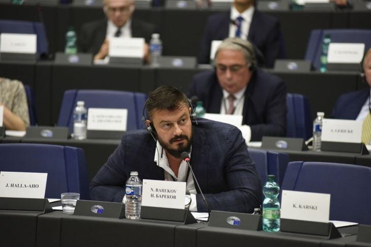 Бареков пита ЕК допустими ли са незаконосъобразните действия на Лозан Панов, поставящи съдебната система в България в зависимост от политици и олигарси, отговорът ще е незабавен