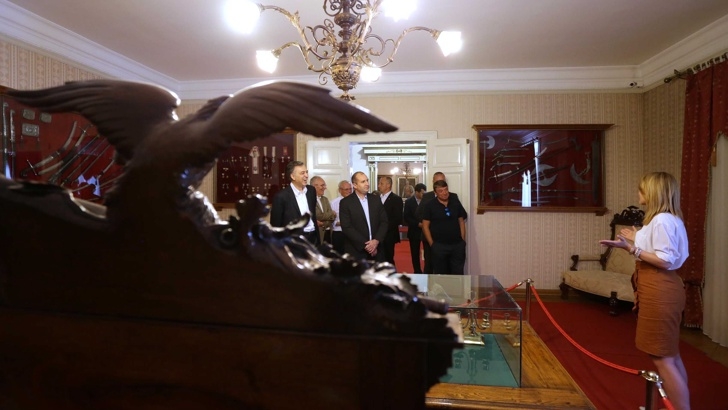 Радев и черногорският му колега обсъдиха идея, от която хиляди българи ще се зарадват