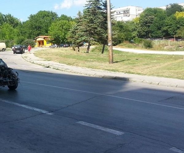 Смайващо возило мина през улиците на Варна, хората онемяха (СНИМКА) 
