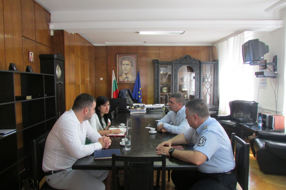 Забраниха къпането в язовира, в който тумба роми нападна и би децата - гребци