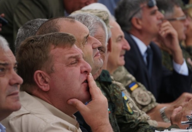 Учебните стрелби "Шабла 2017" събраха президент, министри и генерали (СНИМКИ)
