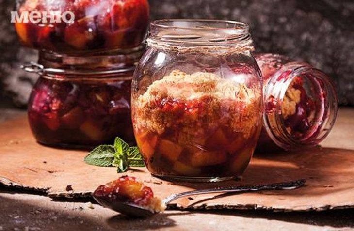 Вкусно изкушение! Този прасковен сладкиш в бурканчета е рай за сетивата