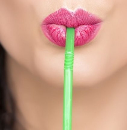 С тези лесни трикове устните ви ще изглеждат пухкави и големи