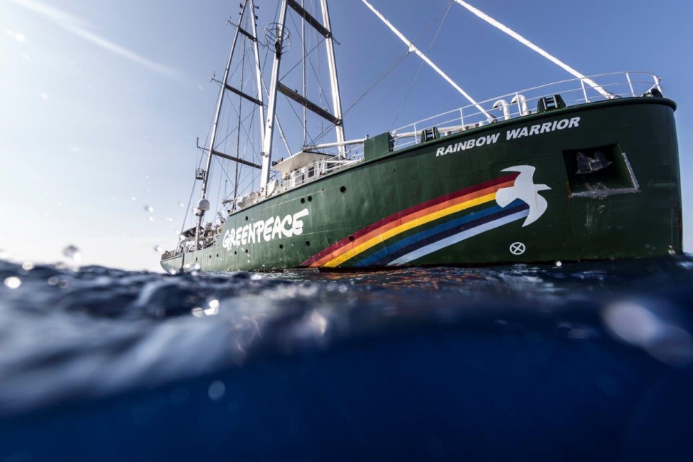 Ветроходът Rainbow Warrior на Грийнпийс пристига в България (СНИМКИ)