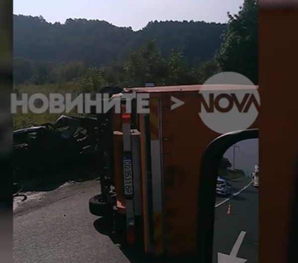 Брутално ВИДЕО показа кошмара от касапницата край село Сумер!