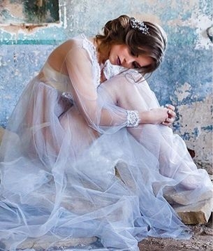 Полицията разследва апетитна моделка за тези СНИМКИ