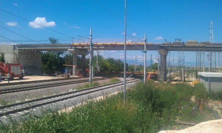 Трагедията край Златитрап е огромна! Трупът на младия работник все още е под 20-тонната конзола (ПЪРВИ СНИМКИ)
