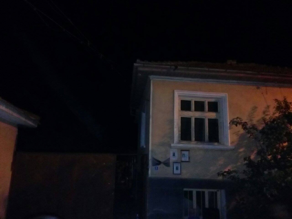 Извънредно и първо в БЛИЦ! Арестуваха ченге от Пловдив и гаджето му с тайна, огромна нарколаборатория (СНИМКИ)