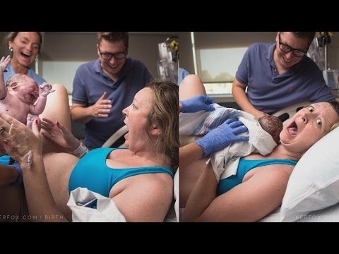 Дара роди и се втрещи, когато видя бебето (СНИМКИ/ВИДЕО)