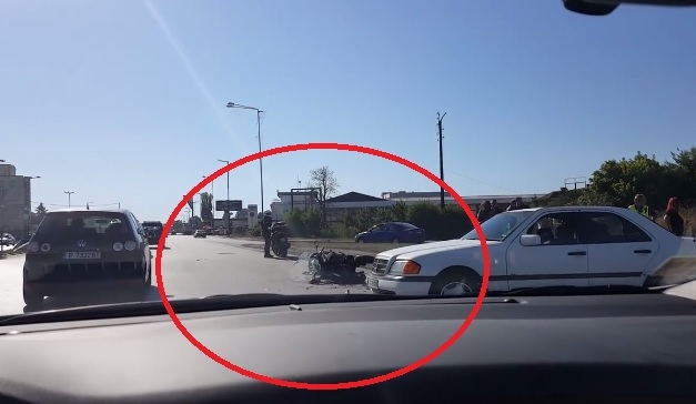 Първо в БЛИЦ! ВИДЕО от поредната катастрофа в столицата