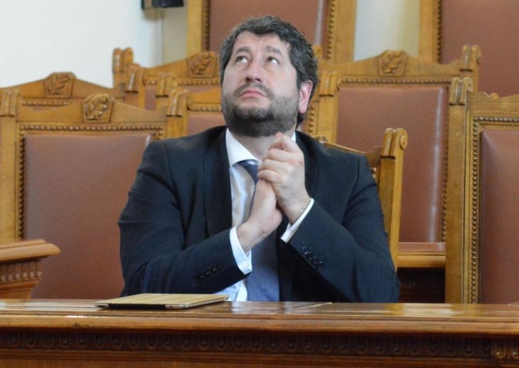 Гръмна страшен скандал! Човек на Христо Иванов със смъртни заплахи към Ангел Джамбазки, закани се да го обеси (СНИМКА)