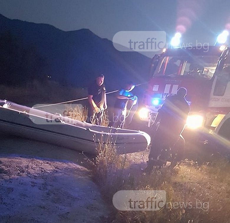 Спасителна акция край Кричим! Въча хвана във воден капан двама рибари (СНИМКИ)
