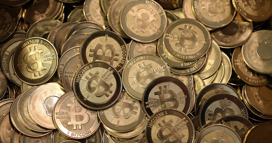 Bitcoin официално се раздели на две